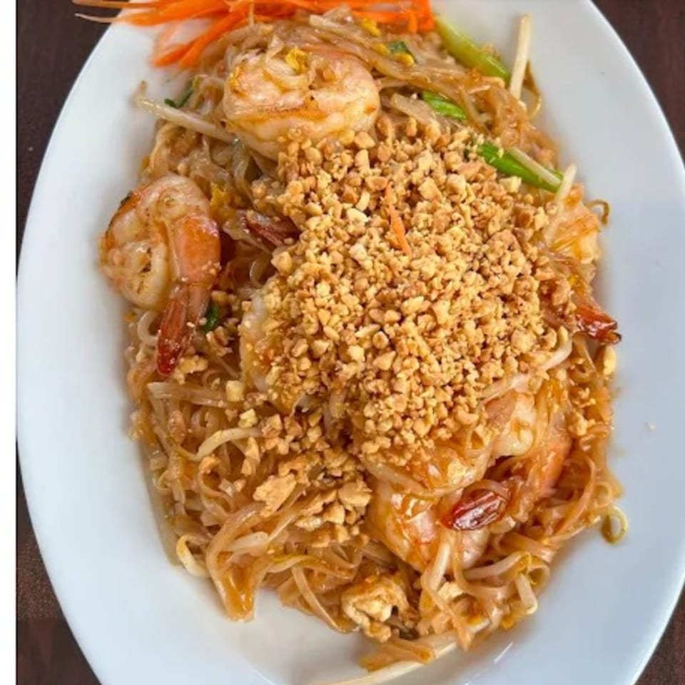Baylee Cuisine & Bar's Pad Thai with shrimp, noodles, bean sprouts, and crushed peanuts.